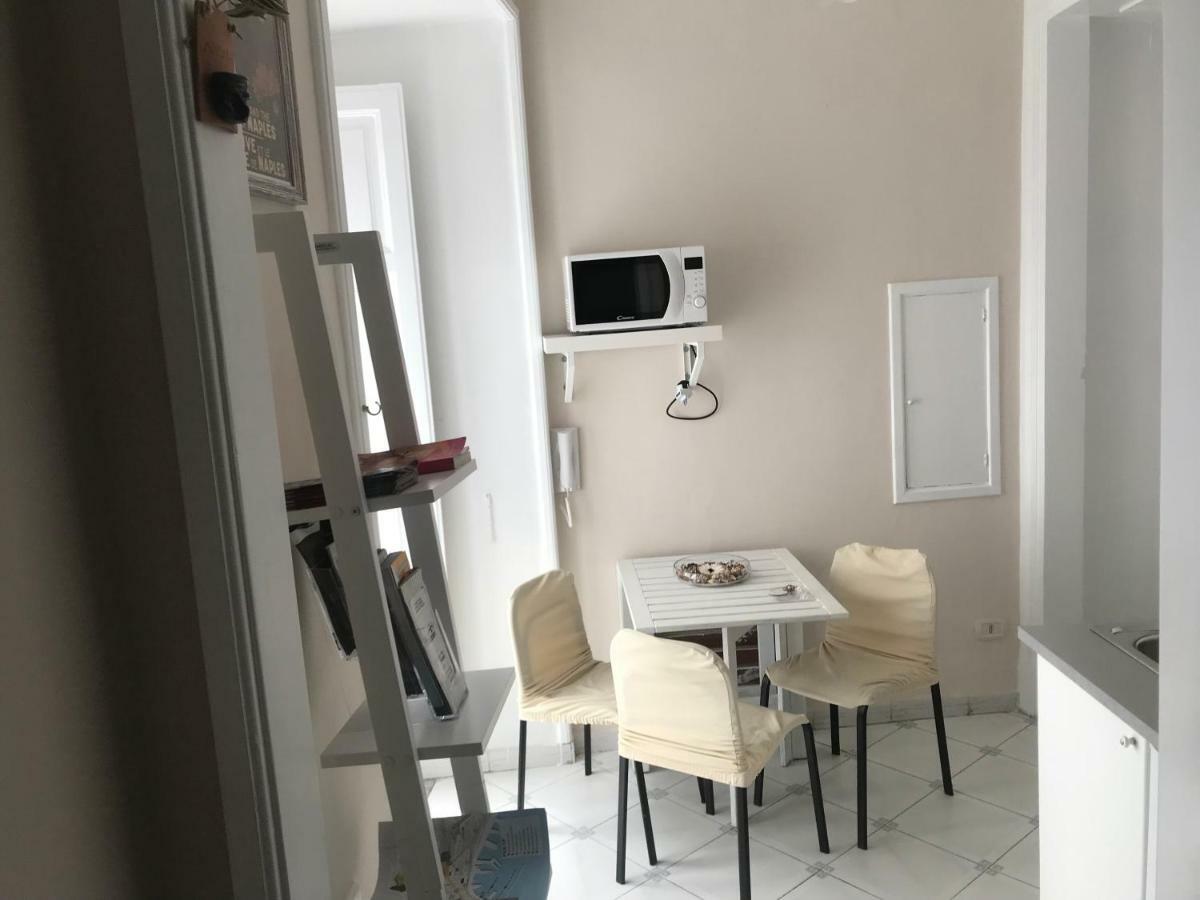 Borgo Santa Lucia Apartment Neapol Zewnętrze zdjęcie
